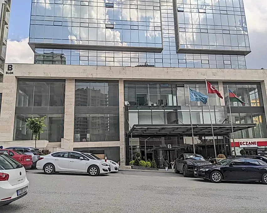 1071 Ankara'da 200 M2 Kiralık Köşe Ofis